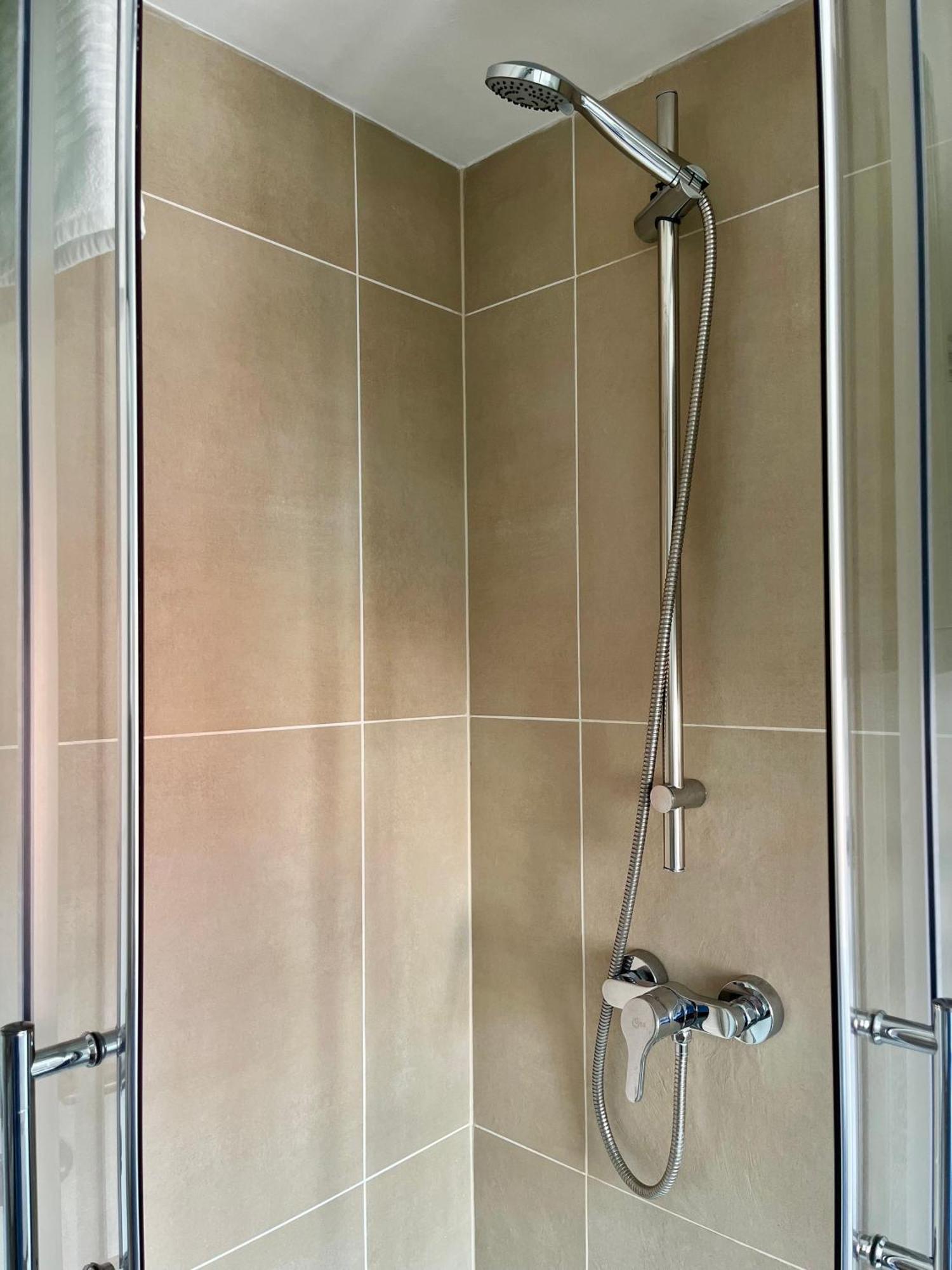 Flores City Center Studio - Easy Self-Check-In Graz Esterno foto
